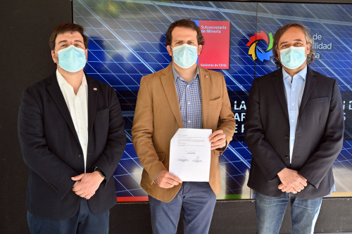 Gobierno abre fondo para impulsar el uso de la energía solar en la pequeña minería y minería artesanal