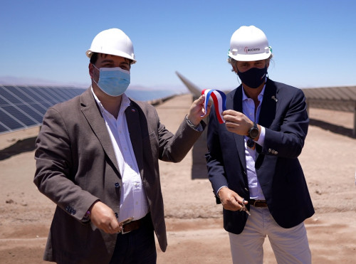 Acciona inaugura tres plantas fotovoltaicas en la región de Atacama