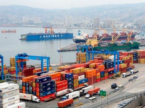 Comercio exterior de Chile crece 41% en 2021
