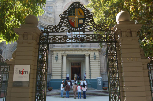 FCFM de la Universidad de Chile y Acardis  firman convenio de colaboración