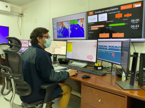 División Gabriela Mistral actualiza su sistema de camiones de extracción autónomos