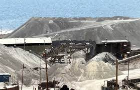 Minera licita servicio de operación, supervisión, movimiento interno y despacho de minerales en poder de compra