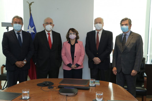 Ministra Hernando se reunió con la directiva de la SONAMI
