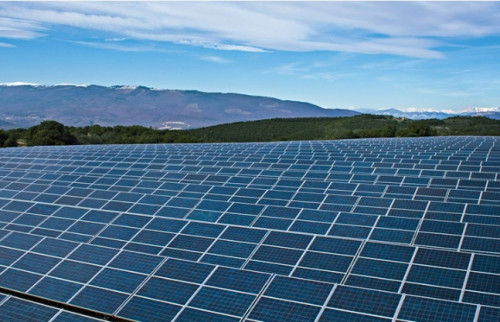 Sector energético pide «materializar anuncios» y «acelerar la inversión»