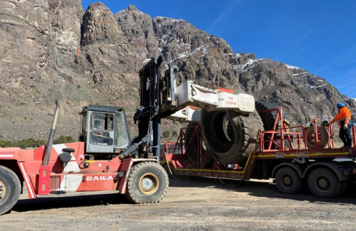 Codelco licita servicio de retiro y valorización de neumáticos en desuso