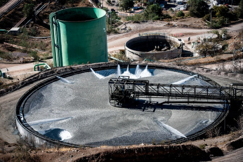 Anglo American anuncia suministro de agua desalinizada para Los Bronces y comunidades