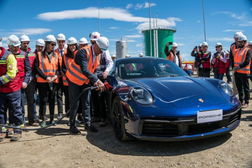 Chile inició la producción de gasolina de hidrógeno verde en la primera planta integrada del mundo