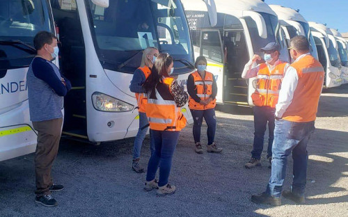 Codelco Ministro Hales licita suministro y operación de flota para transporte de personal