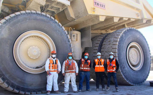Chuquicamata apuesta por «cero impacto» en neumáticos para reducir costos