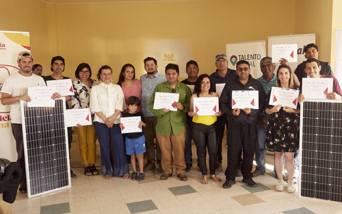 Vecinos de Tierra Amarilla y Caldera certificaron capacitación en instalación y mantención de paneles solares