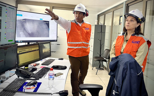 Superintendenta Plumer realiza realiza visita técnica a proyecto de depósito de relaves de CAP