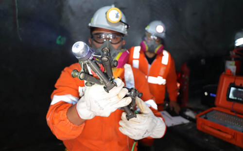 «Robot Cangrejo» para inspección de pozos en el macizo rocoso debuta en El Teniente