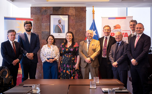 Autoridades de Minería reciben a delegación del Reino Unido para abordar estrategia de minerales críticos