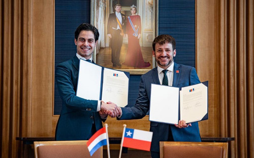 Ministro Pardow firma nuevos acuerdos sobre hidrógeno verde en visita a Países Bajos