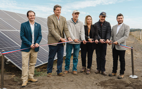 Lácteos Matthei y Colbún inauguran planta de energía solar en Yumbel