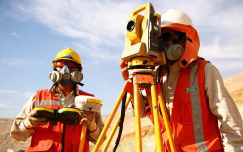 Expertos abordan los desafíos de invertir e incentivar la exploración minera en Chile
