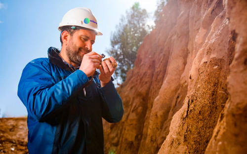 Proyecto minero de tierras raras podría crear más de 2.000 mil empleos en la Región del Biobío