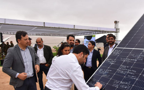 Arica: Inauguran planta solar que producirá demanda energética a más de 7 mil hogares en el norte del país