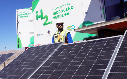 Parque Solar Tamaya de Engie Chile recibió a la Planta Piloto Móvil de H2V