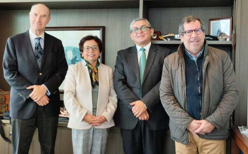 Cámara Minera de Chile realizó visita protocolar a la ministra Aurora Williams
