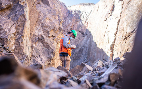 Alta Ley y diversos actores del ecosistema trabajan en Hoja de Ruta Tecnológica para la mediana minería
