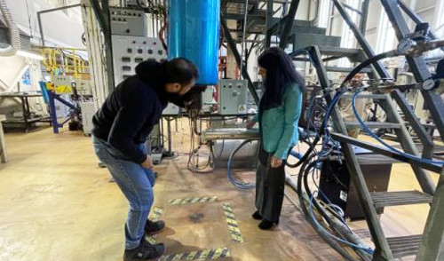 Visitan planta piloto de hidrógeno verde de la Universidad de Concepción