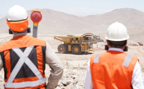 Lomas Bayas inicia operación con camiones autónomos y se encamina a la Minería 4.0