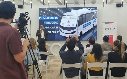 Anglo American integra alianza de empresas que desarrollarán el primer bus de hidrógeno hecho en Chile