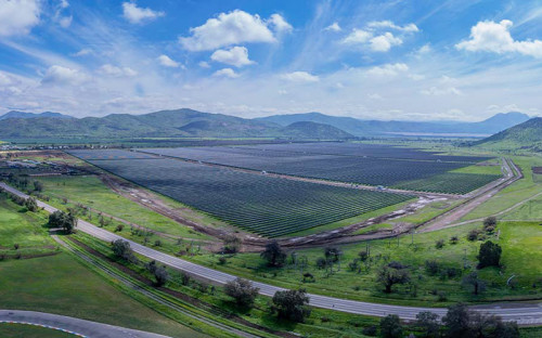 Enel recibe autorización para iniciar la operación comercial del parque fotovoltaico El Manzano