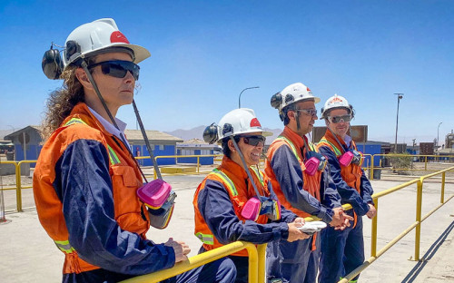 Gerente regional de Asuntos Corporativos y Legal visitó operaciones de Glencore en Chile