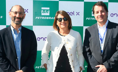 Enel X y Petrobras Chile firman acuerdo que permitirá impulsar la electromovilidad en el país