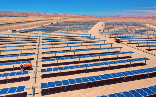 Unión Europa se asocia con ATAMOSTEC para desarrollar energía solar fotovoltaica