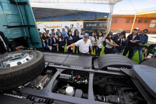 Exitosa Primera Feria de Electromovilidad Muévete con Litio en San Pedro de Atacama