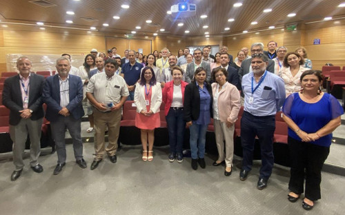 Ministra Williams presenta Ventanilla Minera a pequeñas y pequeños productores de Antofagasta