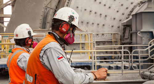 Codelco y Sindicato de Trabajadores Radomiro Tomic firman nuevo contrato colectivo