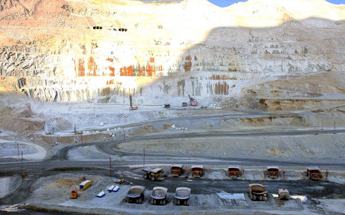 División Andina de Codelco y Sindicato Unión Plantas suscriben acuerdo en negociación colectiva anticipada