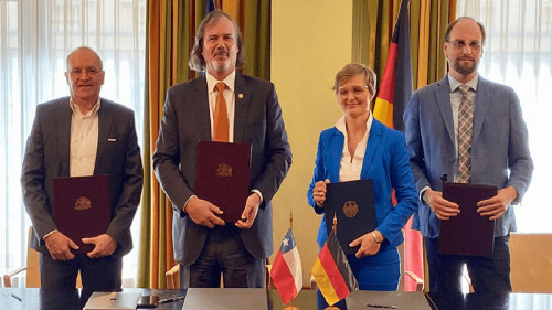 Siderúrgica Huachipato, Corfo, BMWK y SMS firman acuerdo para producción de acero verde en Chile