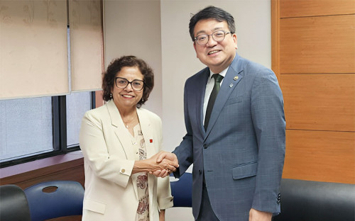Ministra de Minería promueve oportunidades de inversión en litio en Corea del Sur