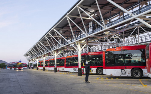 Copec se adjudica construcción de 14 electroterminales en la Región Metropolitana