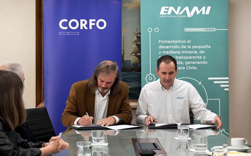 Corfo y Enami suscriben compromiso para impulsar desarrollo tecnológico en la pequeña y mediana minería
