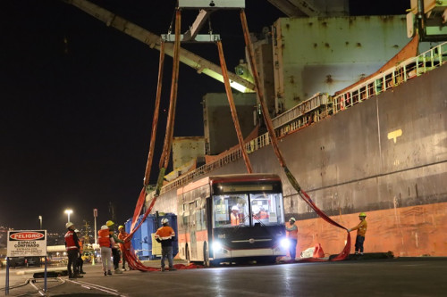 Puerto Antofagasta recibe buque con carga clave para la transición energética en la región