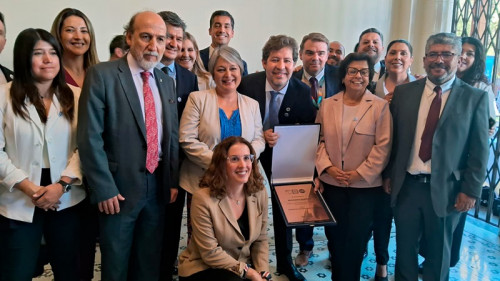 Mineras Antucoya y Los Pelambres reciben premio por buenas prácticas de inclusión