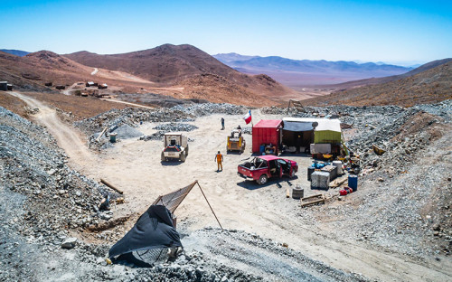 Senado: Analizan en terreno necesidades para impulsar la pequeña y mediana minería