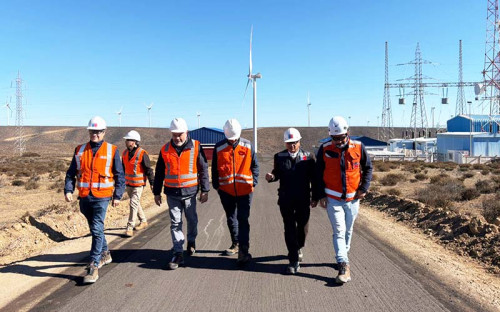 Subsecretario de Energía visita Parque Eólico Los Cururos de AES Chile
