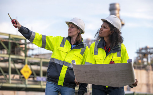 Mujeres en minería: fortaleciendo una industria con propósito