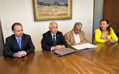 Pequeño empresario minero aspira a presidir Sonami