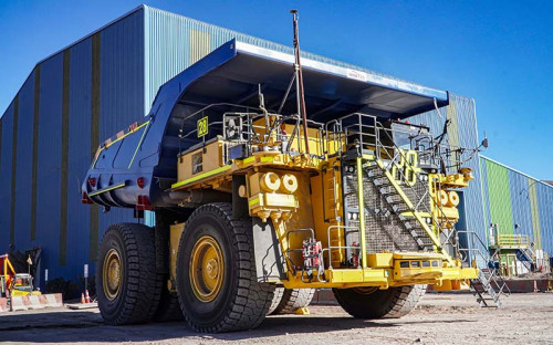 Gabriela Mistral moderniza su operación minera con nueva flota de camiones de extracción autónomos