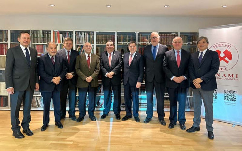 Exministros de Minería se reúnen en Sonami para generar una instancia de diálogo que fortalezca al sector