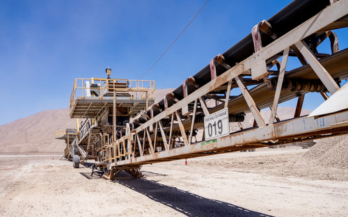 Lomas Bayas avanza en su estrategia digital con la renovación de PLC en correas portables