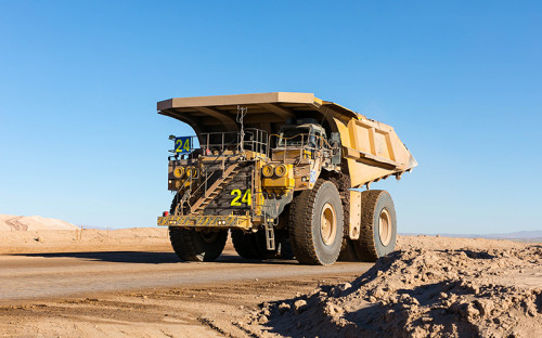 Minería consolida su liderazgo en ranking de reputación empresarial Merco 2025